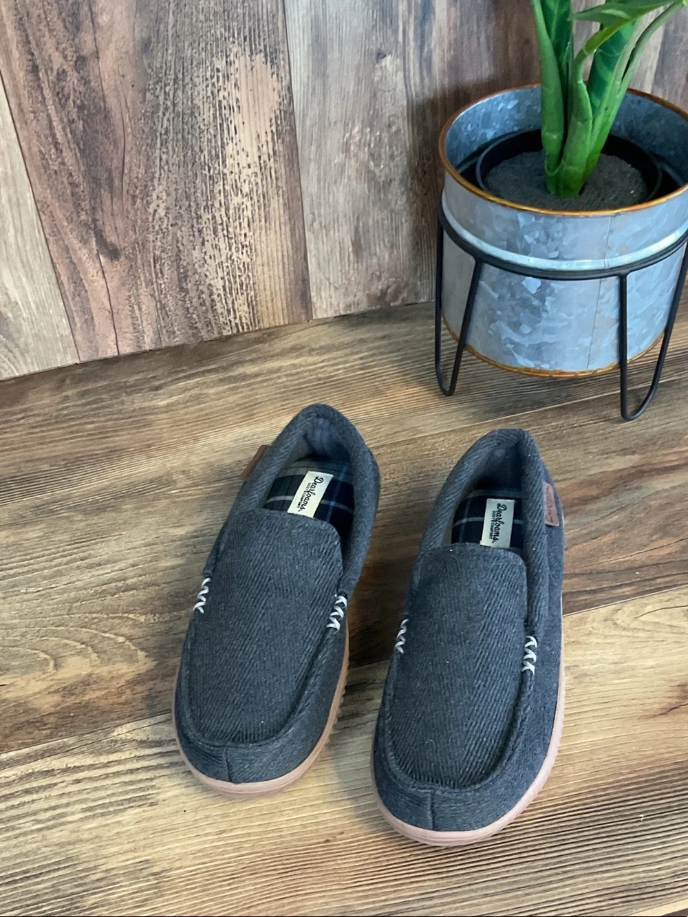 Dearfoams Men's Charcoal Slip-On Moccasin Loafers 7-8 Small